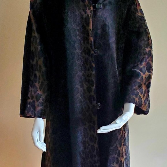 Fabulous Faux Fur Coat - Picture 8 of 17